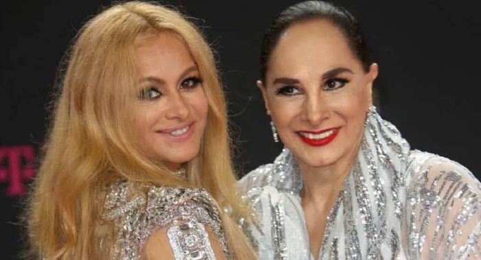 Previo a su muerte, la madre de Paulina, Susana Dosamantes, pasó por una serie de complicaciones de salud