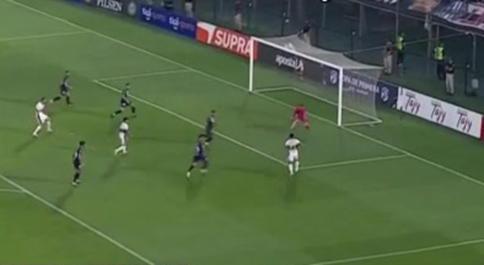 Olimpia empata sin goles con Ameliano y queda fuera de la pelea en el ...