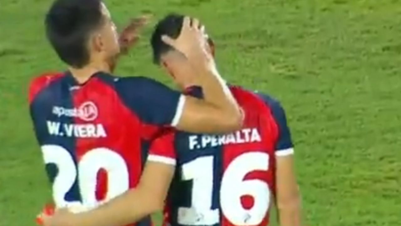 Cerro Porteño vence a San Lorenzo y mantiene viva la pelea por el título