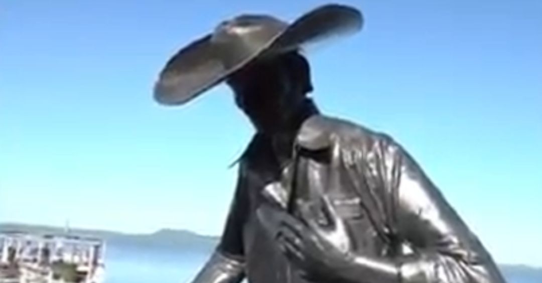 Inauguran estatua de “Pedro Canoero” en San Bernardino