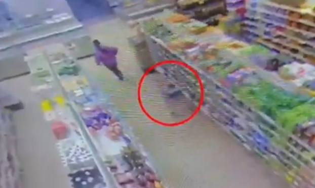 Detenida niega haber abandonado a su bebé en un supermercado