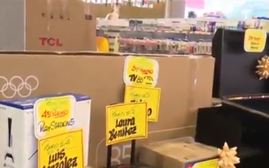 Supermercados La Bomba entregó premios a ganadores