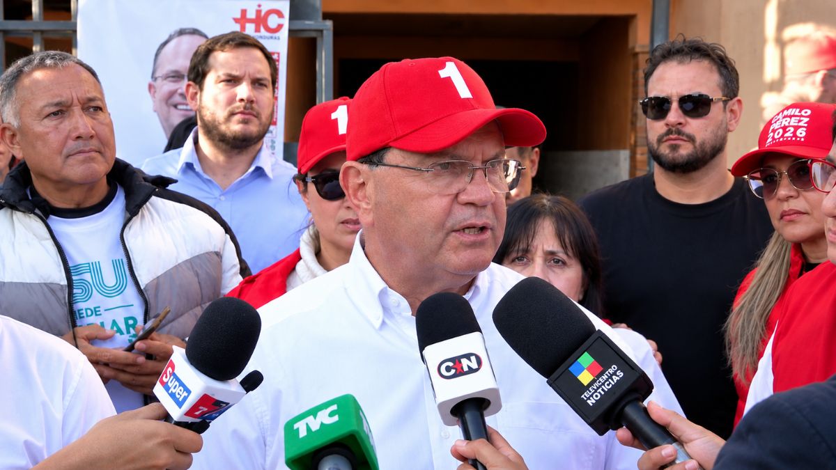 Camilo Pérez recorrió Zeballos Cué y presentó sus planes para Asunción